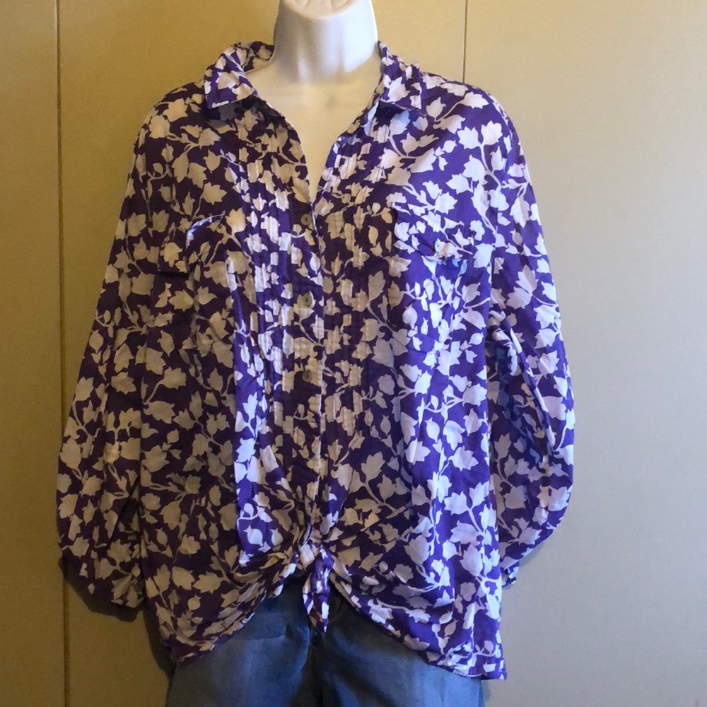 Chico’s Size 3 button up